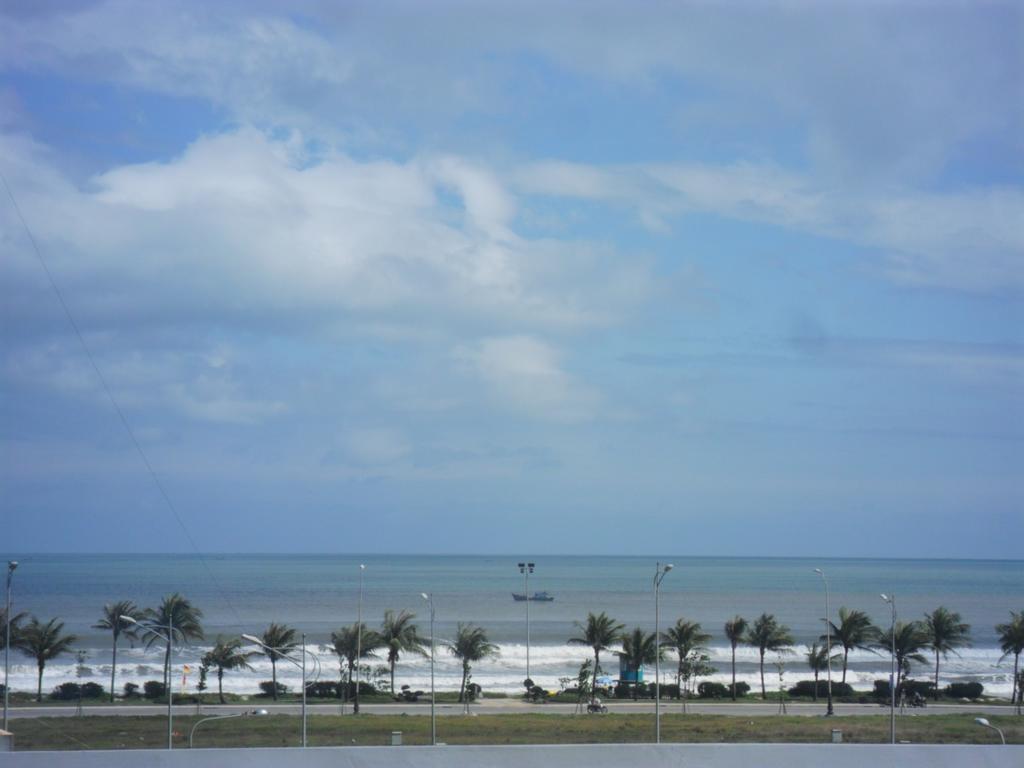 Danang Beach Hotel Bagian luar foto